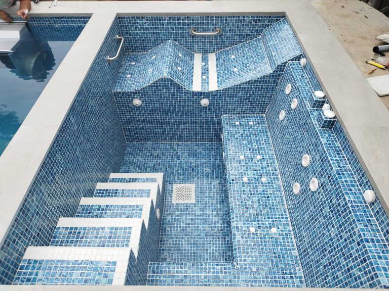 Jacuzzi a medida y según diseño del cliente